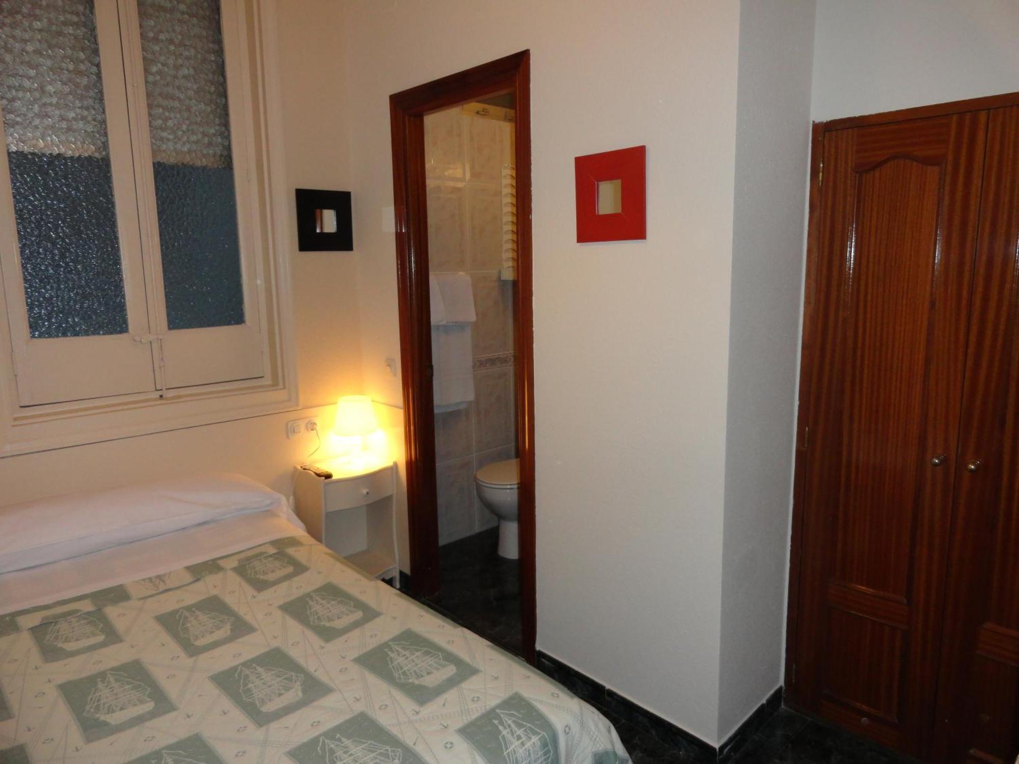 Hostal Alistana มาดริด ภายนอก รูปภาพ
