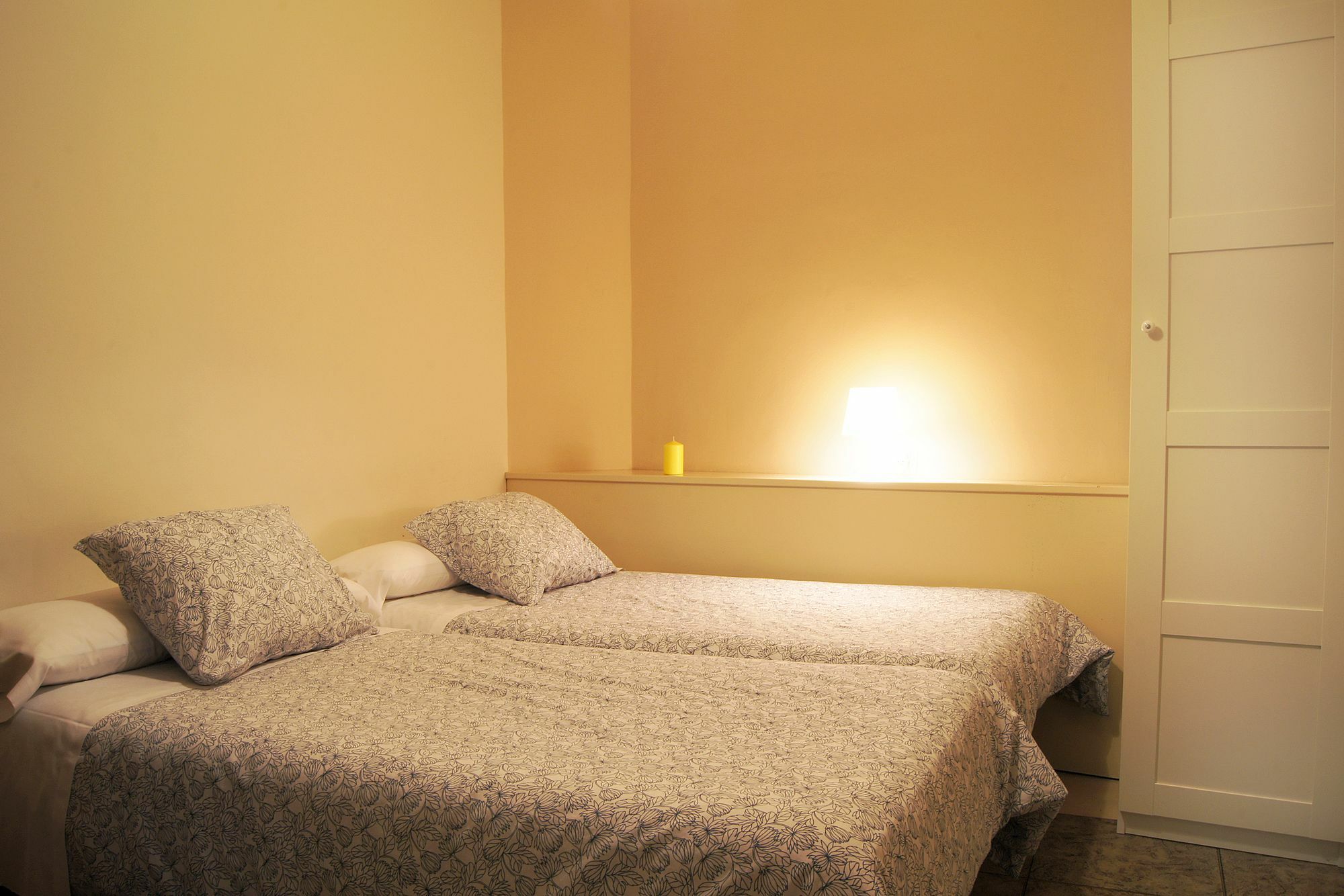 Hostal Alistana มาดริด ภายนอก รูปภาพ